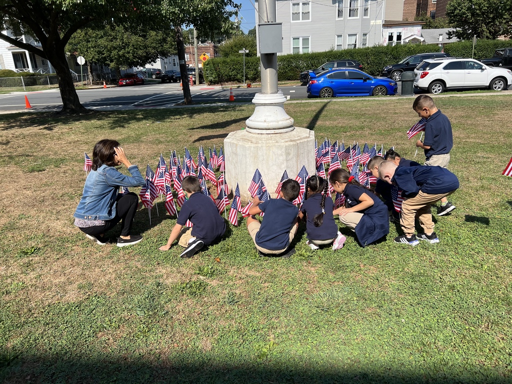 pictures of flags for 9/11